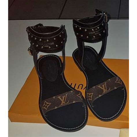 Louis Vuitton Sandals for women .